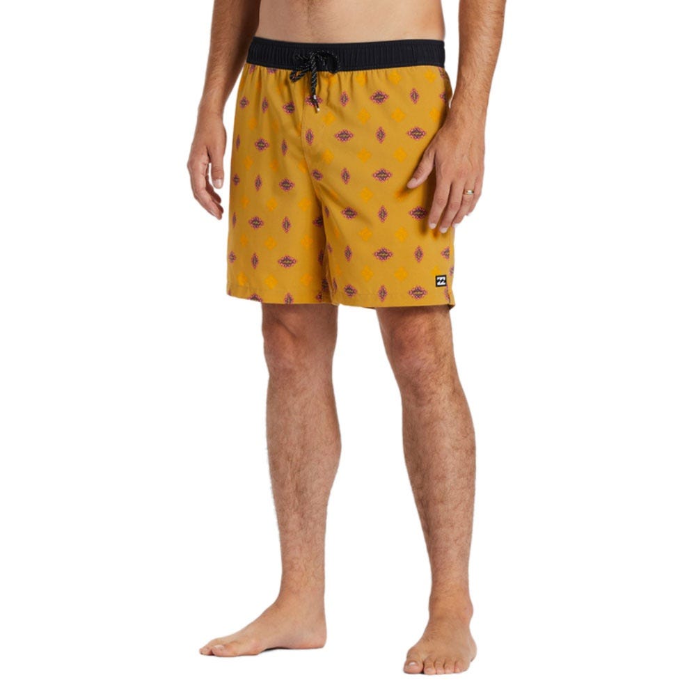 Mens Sundays Layback 17" Boardshorts In Sun
