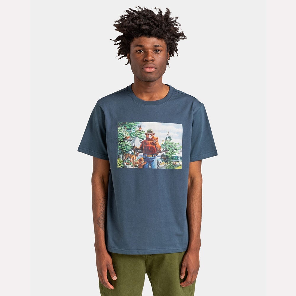 Mens X Smokey Bear Hug T-Shirt In Midnight Navy