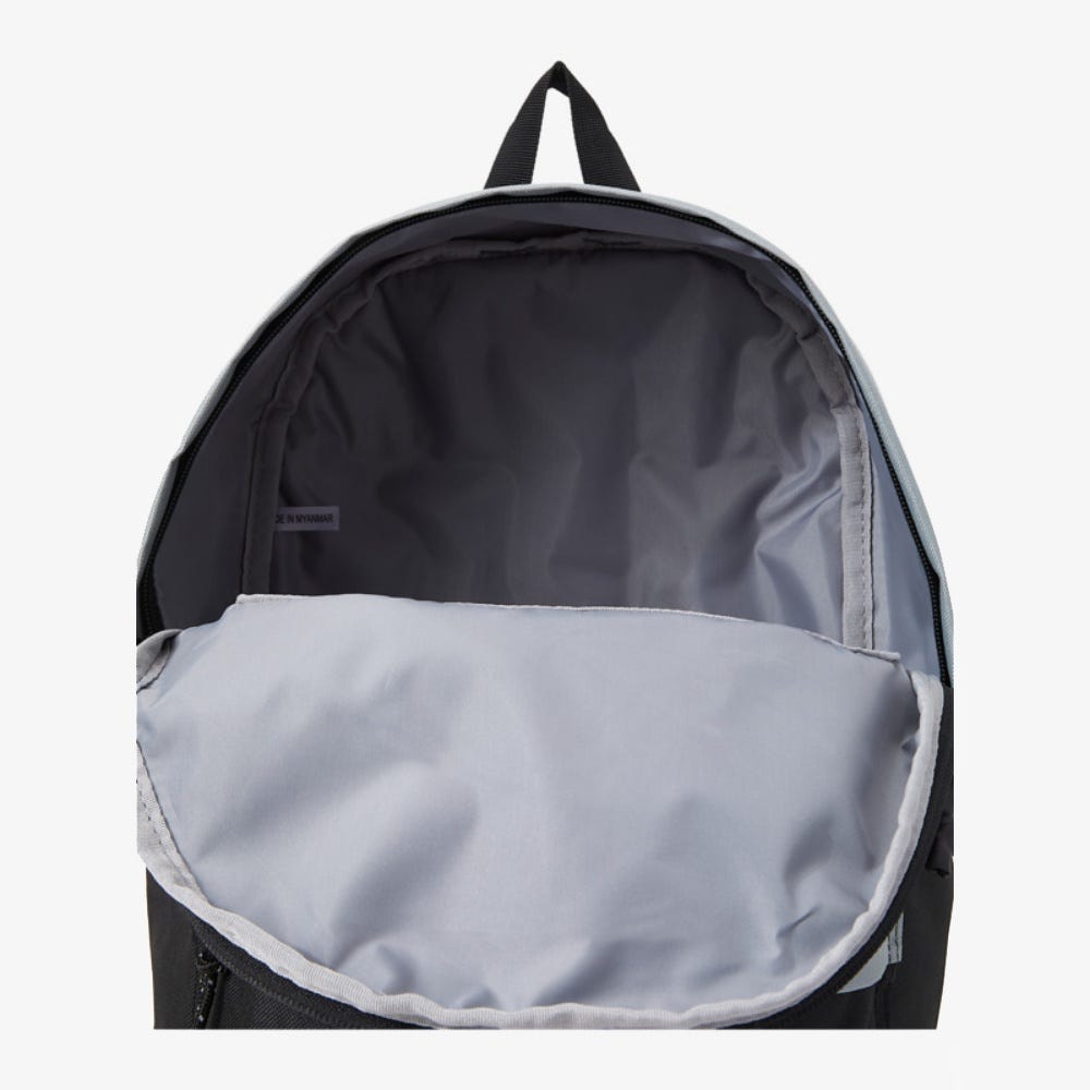 Mens The Poster Logo 26L Medium Backpack
