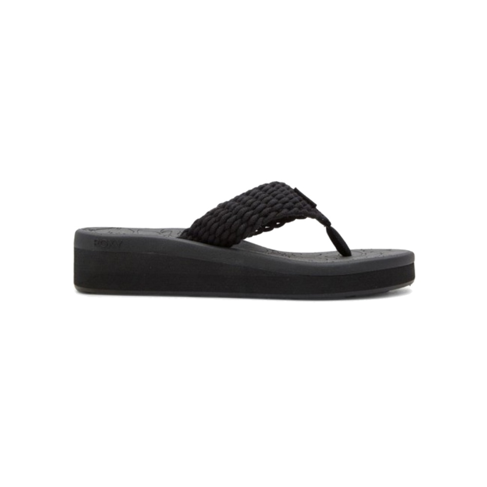 Womens Caillay Water-Friendly Sandals In Black