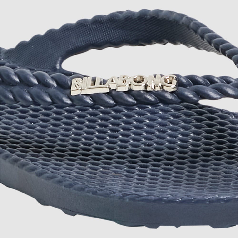 Womens Kick Back Solid Thongs